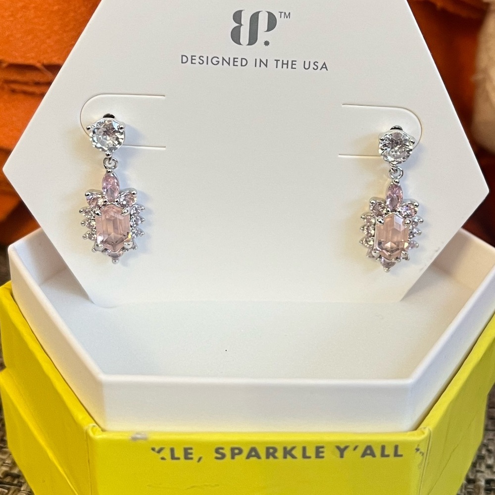 ❣️🆕Bomb Party How About Now Lab Created Orchid Peach Chalcedony Earrings❣️ - Picture 2 of 3